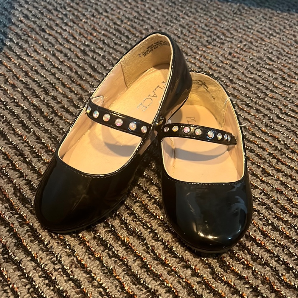 Black patent leather dress shoes size 7T